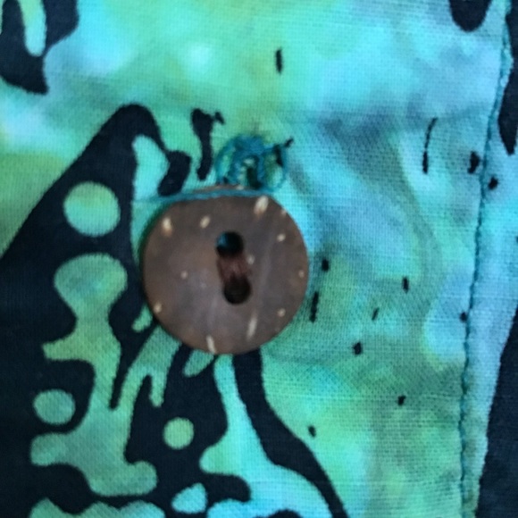 Authentic Article Tropical Fish Casual Shirt - Picture 7 of 8